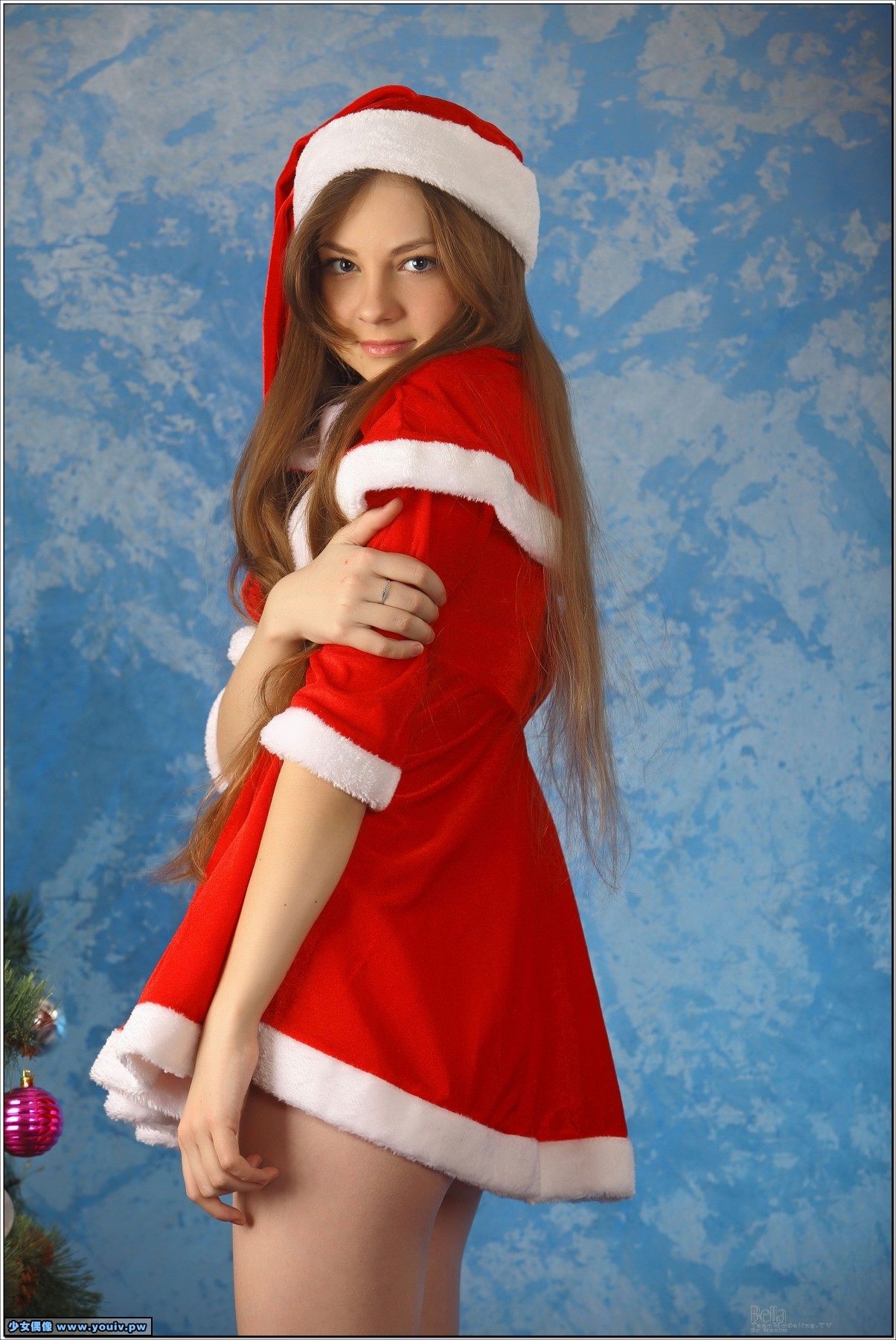 Bella_model_santadress_teenmodeling.tv020~1.jpg