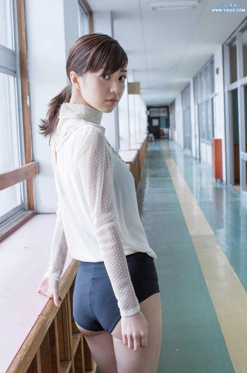 aizawa_rina_12_02.jpg